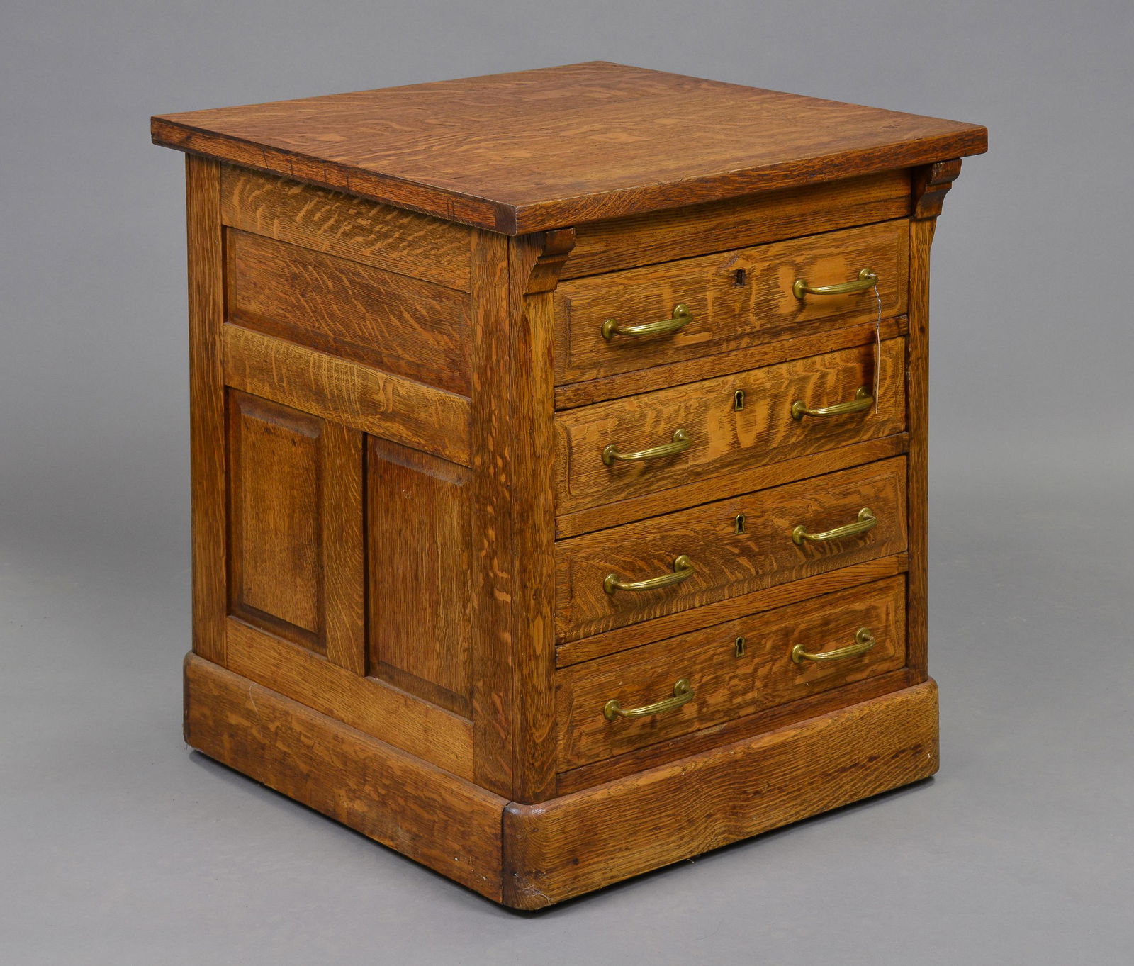 4 Drawer Low Oak Cash Register / Slot Machine Stand (1 of 5)