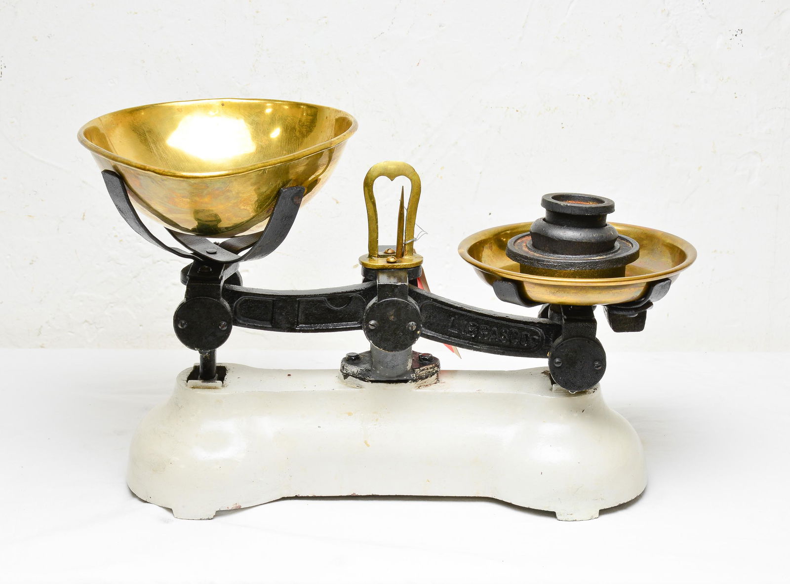 British White Balance Scale With Weights (1 of 3)