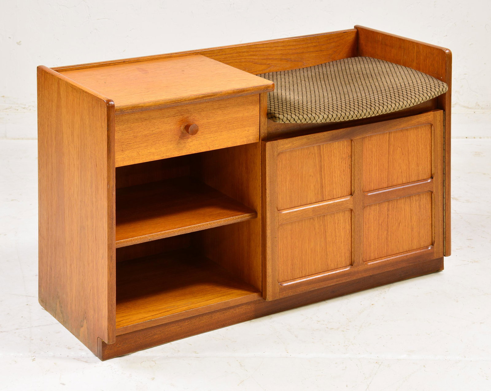 Mid Century Modern Telephone Seat by Nathan Furniture: This Danish Modern Style Teak Phone Benches made by Mid Century Modern Furniture Maker Nathan Furniture Co. 23 in tall x 37 x 15