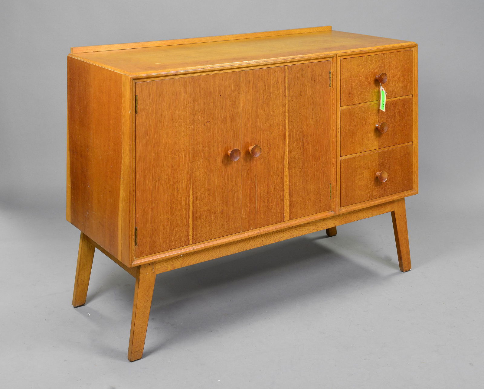 Mid Century Modern Server / Sideboard  Meredew (1 of 6)
