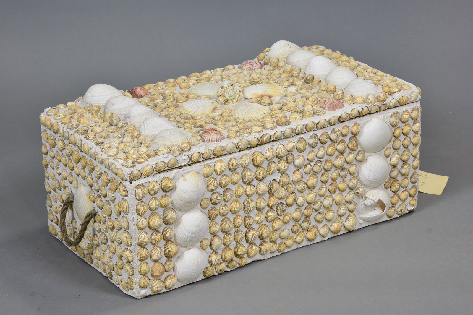 Vintage  Box with Completely Covered in Sea Shells (1 of 4)