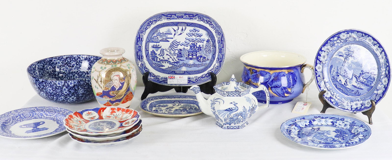 12pcs Assorted China - Blue & White, Imari, Etc. (1 of 7)