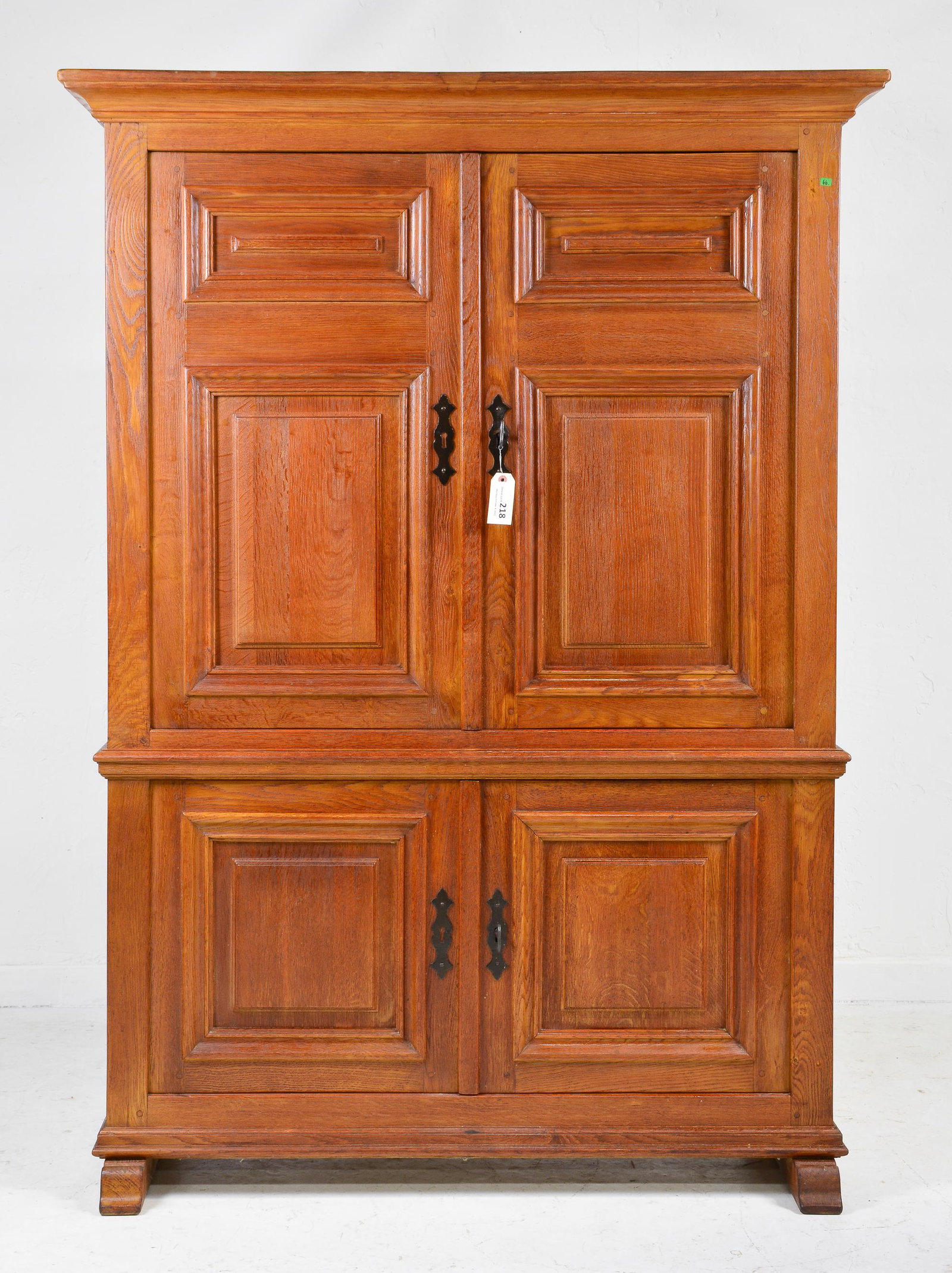 Spanish Style Oak 4 Door Cupboard (1 of 4)