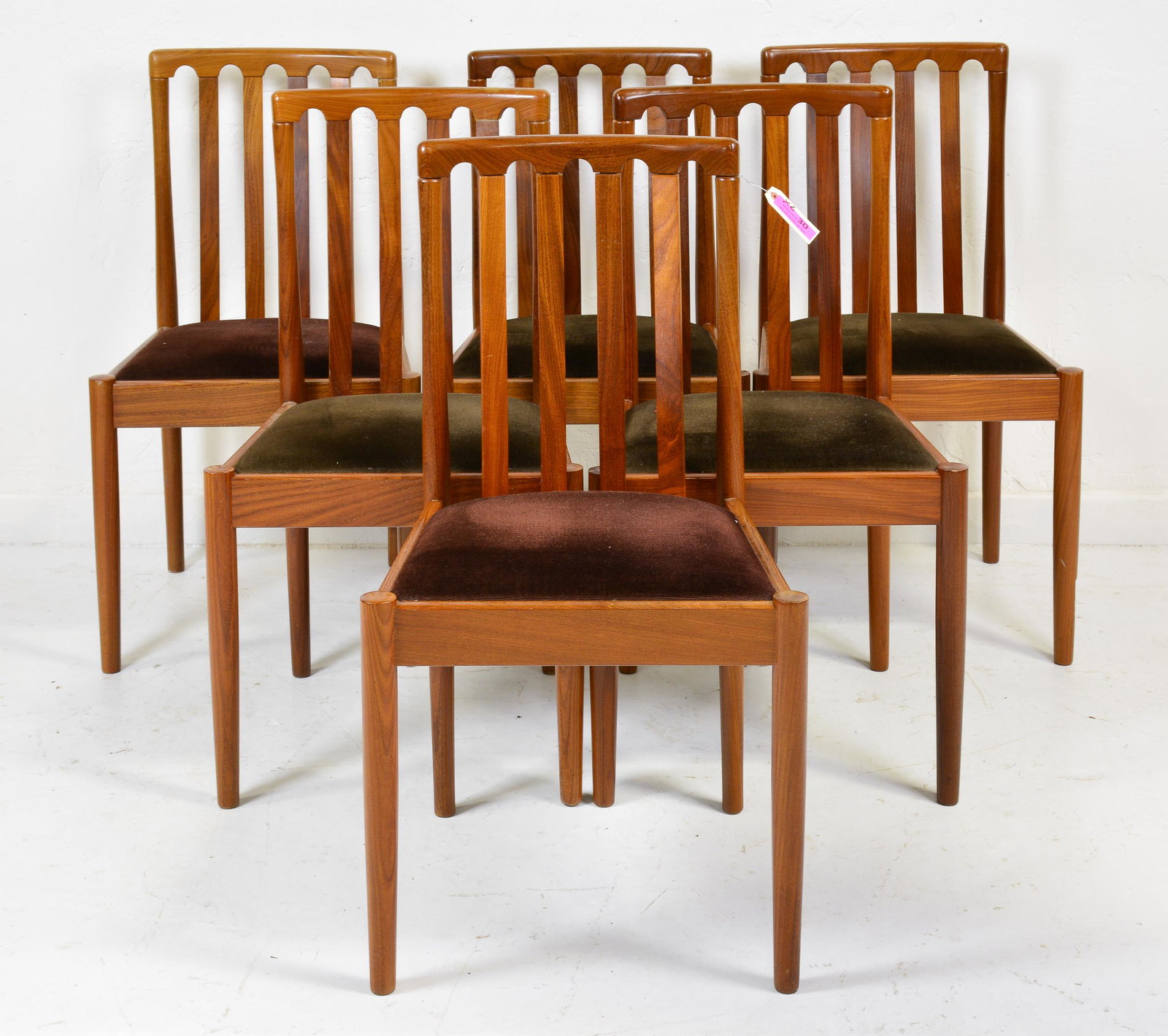 6 Mid Century Modern Dining Chairs - Meredew: This set of 6 Danish modern style dining chairs is British by Meredew Furniture Company. The set includes 4 side chairs - 36 in tall x 20 x 18