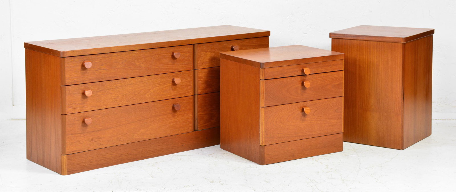 3 Mid Century Modern Chests (1 of 4)