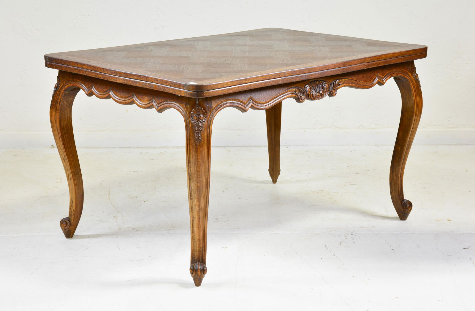 Country French Style Oak Draw Leaf Table (1 of 4)