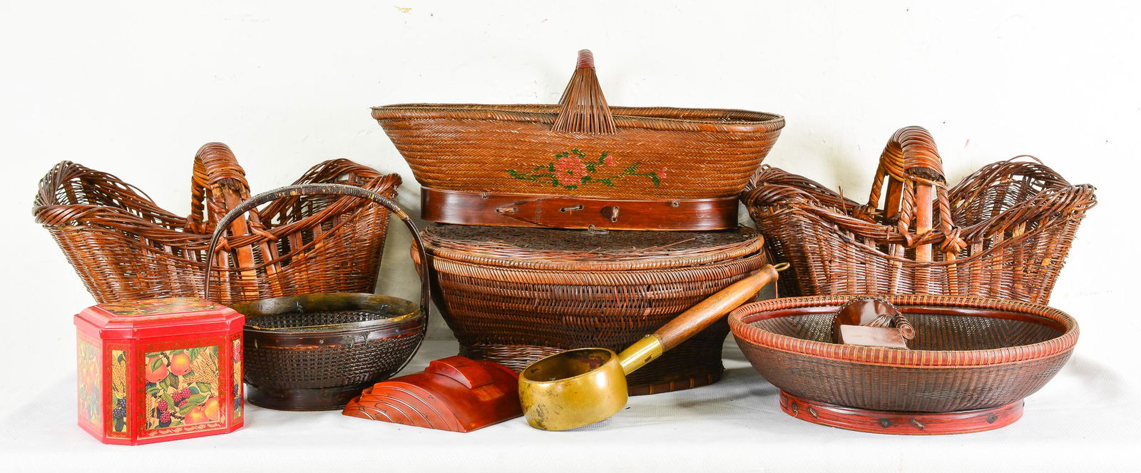 10 Assorted Vintage Baskets / Buckets (1 of 4)