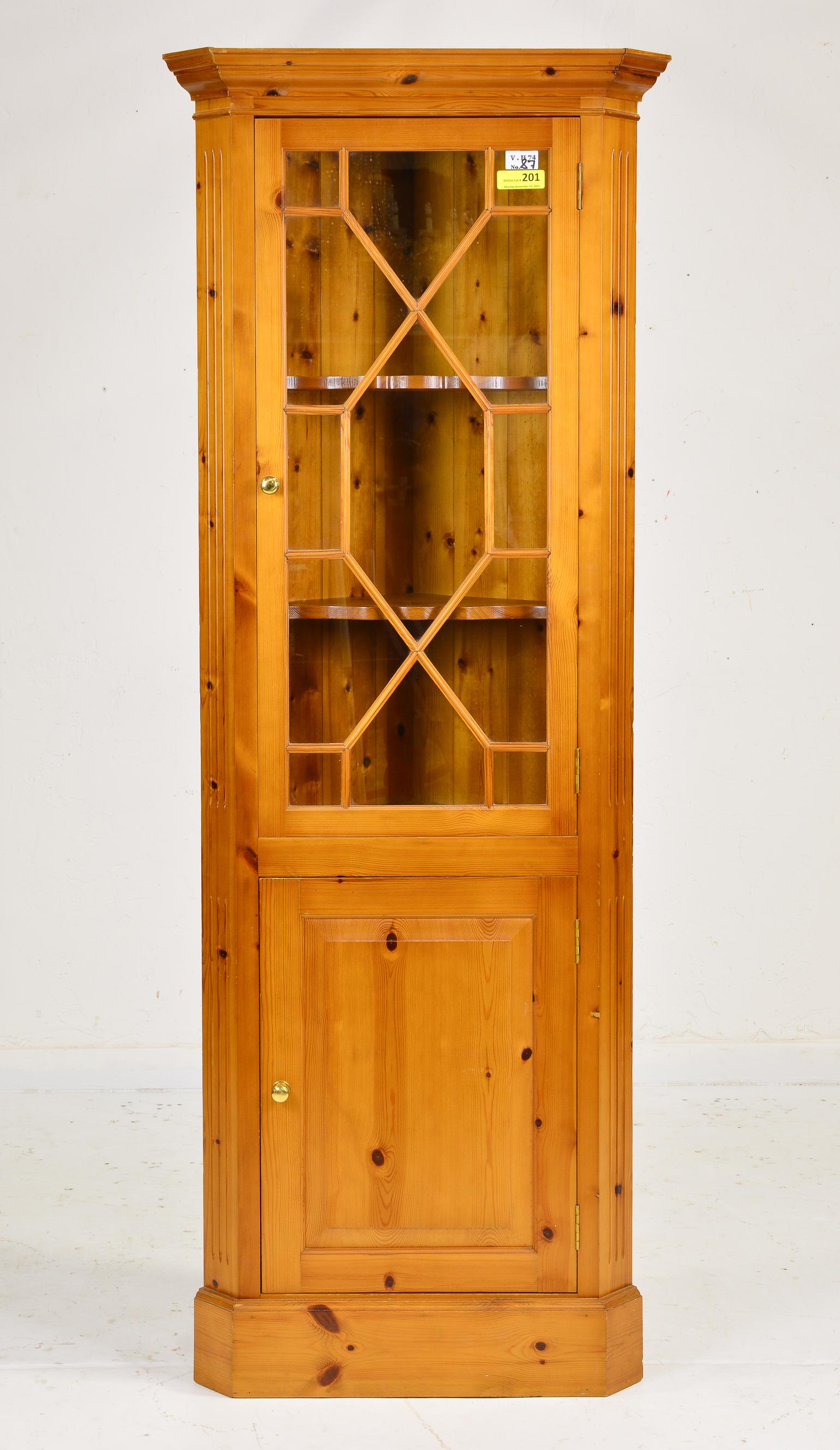 British Pine Corner Cabinet / Cupboard (1 of 2)