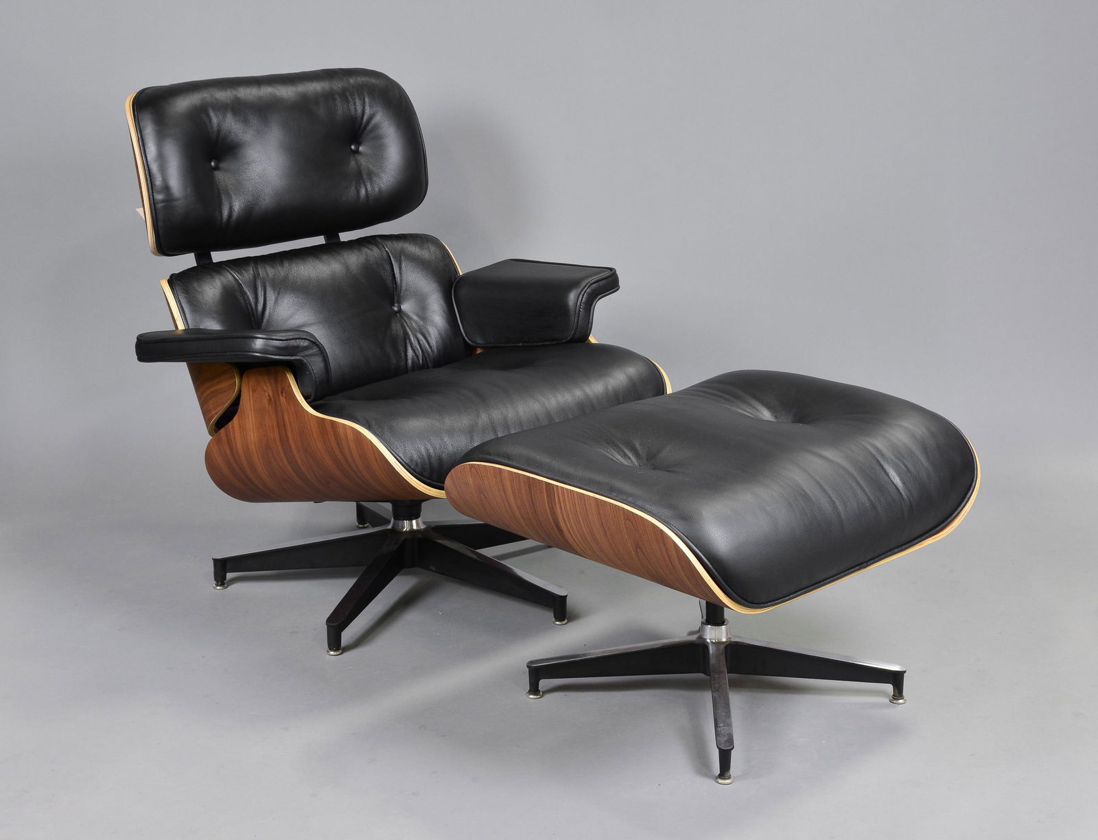 Mid Century Modern Eames Style 670/671  Chair & Ottoman (1 of 8)