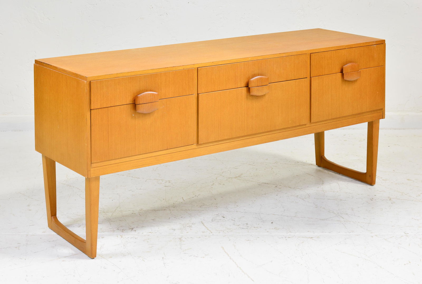 Mid Century Modern 6 Drawer Dresser (1 of 3)