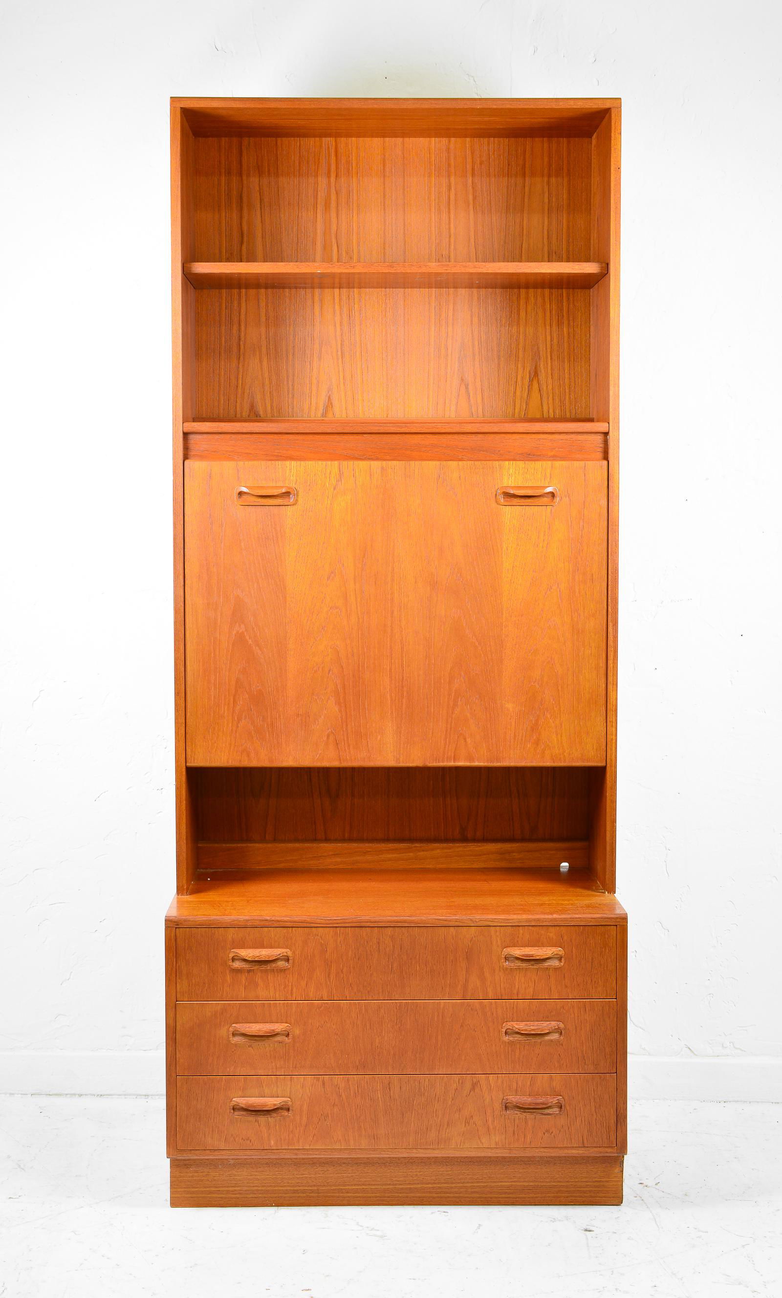 Mid Century Modern GPlan Bookcase / Wall Unit (1 of 11)