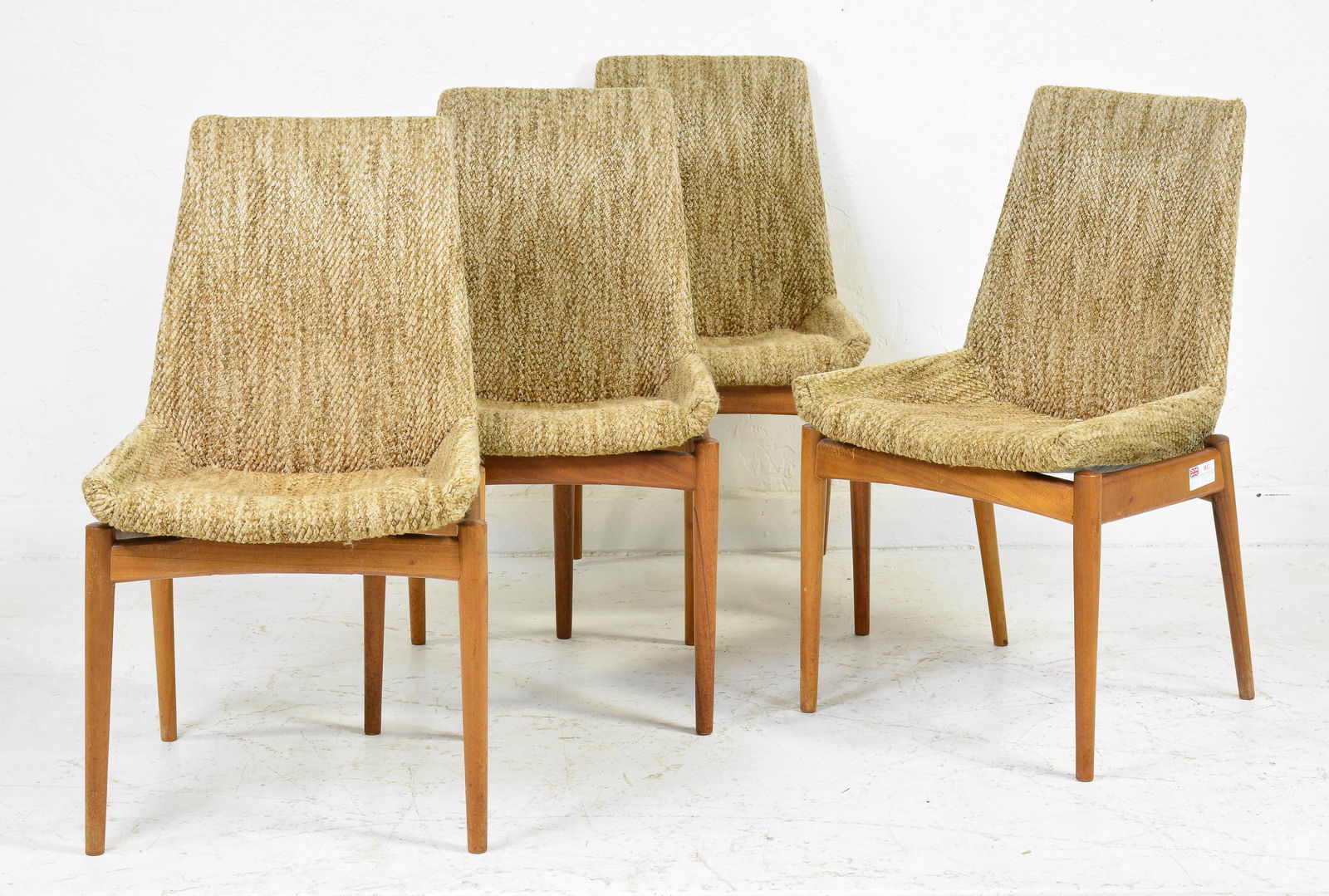 4 mid century modern chairs (1 of 2)