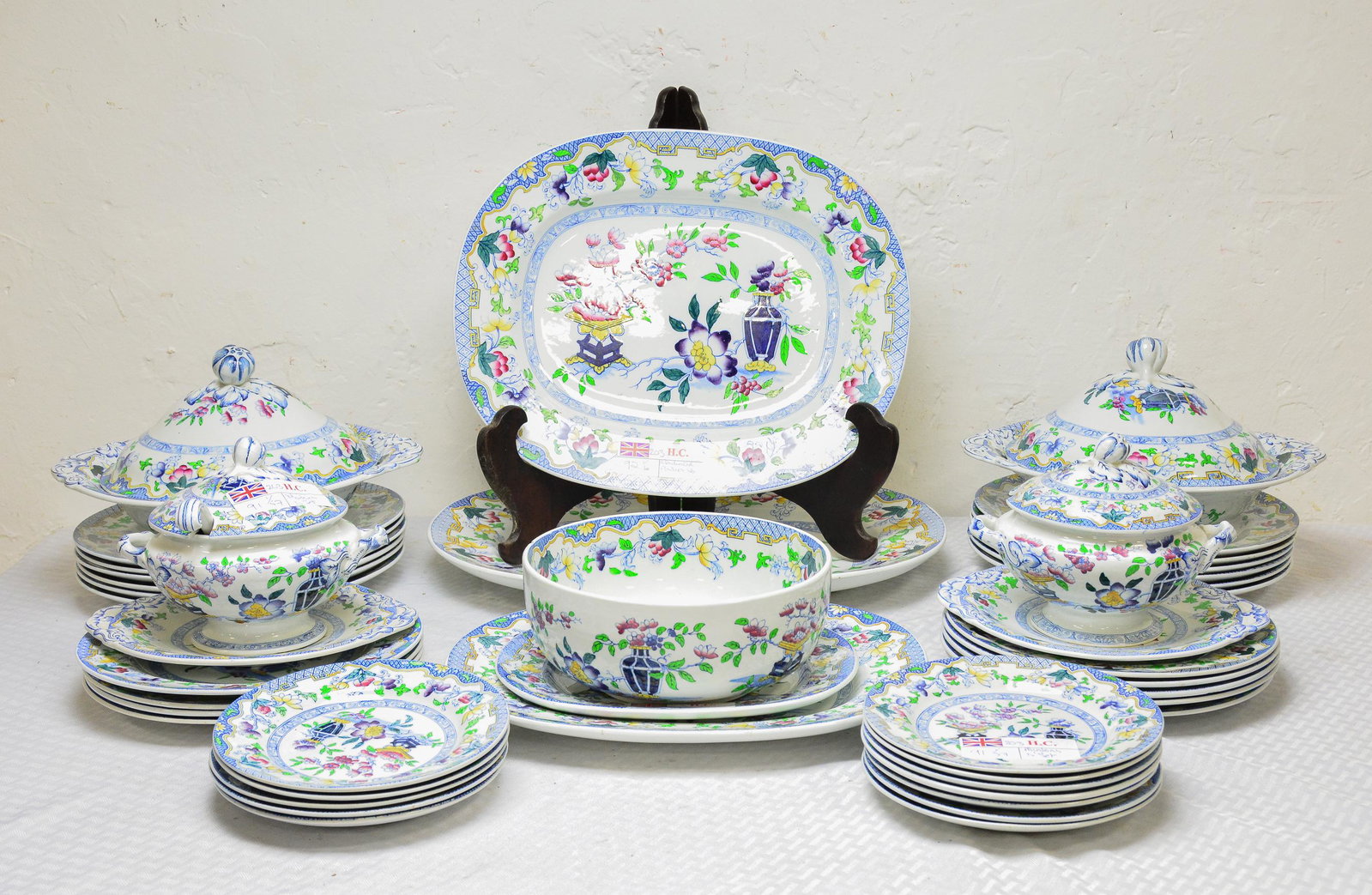 45pcs Assorted Mintons - Bottle Japan - China: 45pcs Assorted Mintons - Bottle Japan - China - Largest Platter is 17 x 14