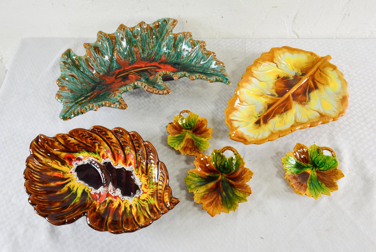 6 French Glazed Leaf Center Bowls / Plates (1 of 4)
