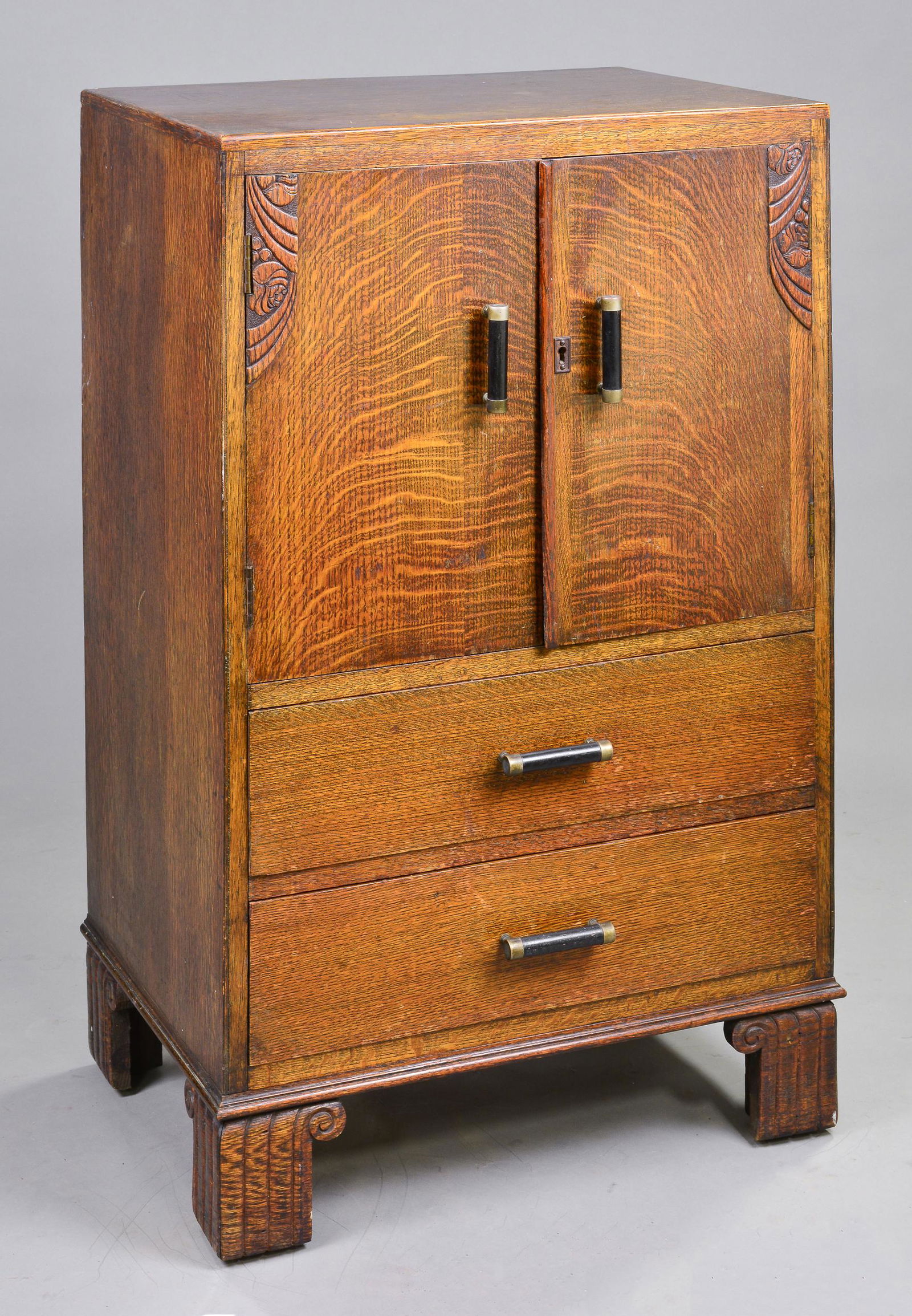 English Oak 2 Door 2 Drawer Cabinet (1 of 4)