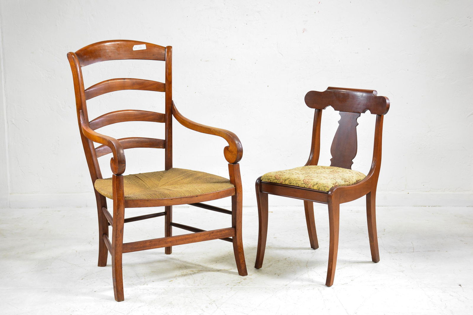 2 American Oak / Mahogany Chairs (1 of 6)