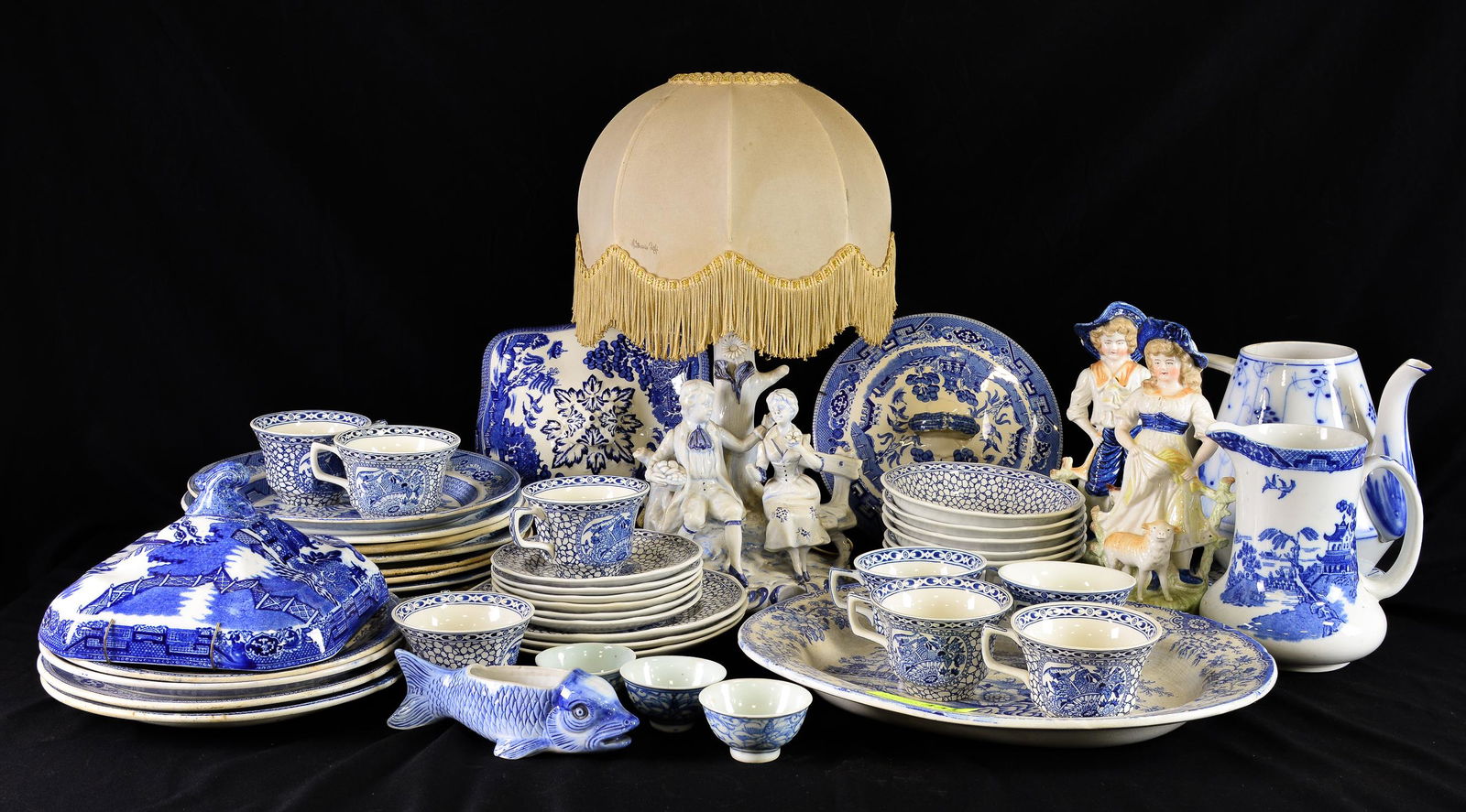 49pcs Assorted Blue & White China / Figural Lamp (1 of 4)