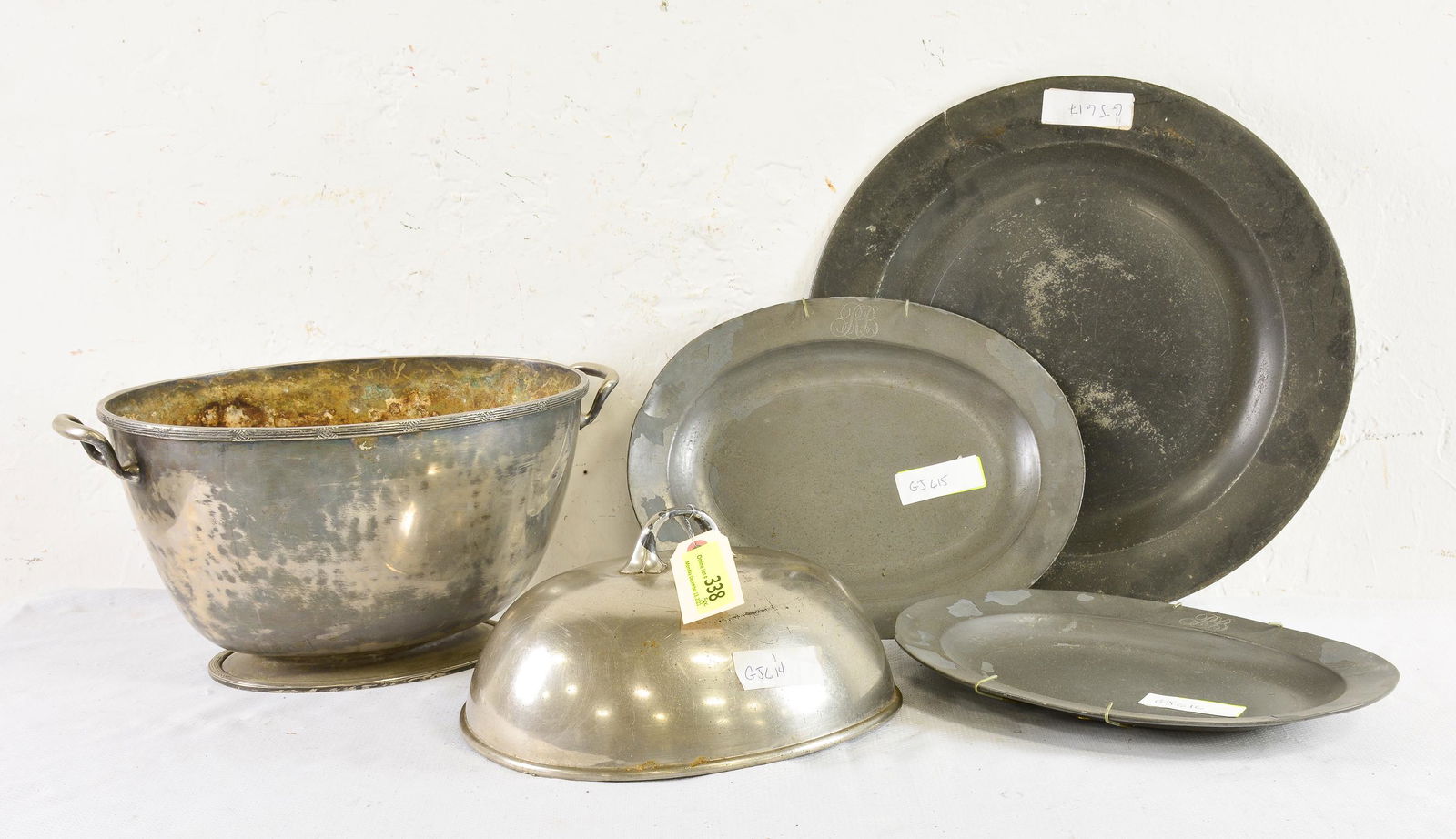5pcs Assorted Silverplate / Pewter - Meat Dome, Etc. (1 of 4)