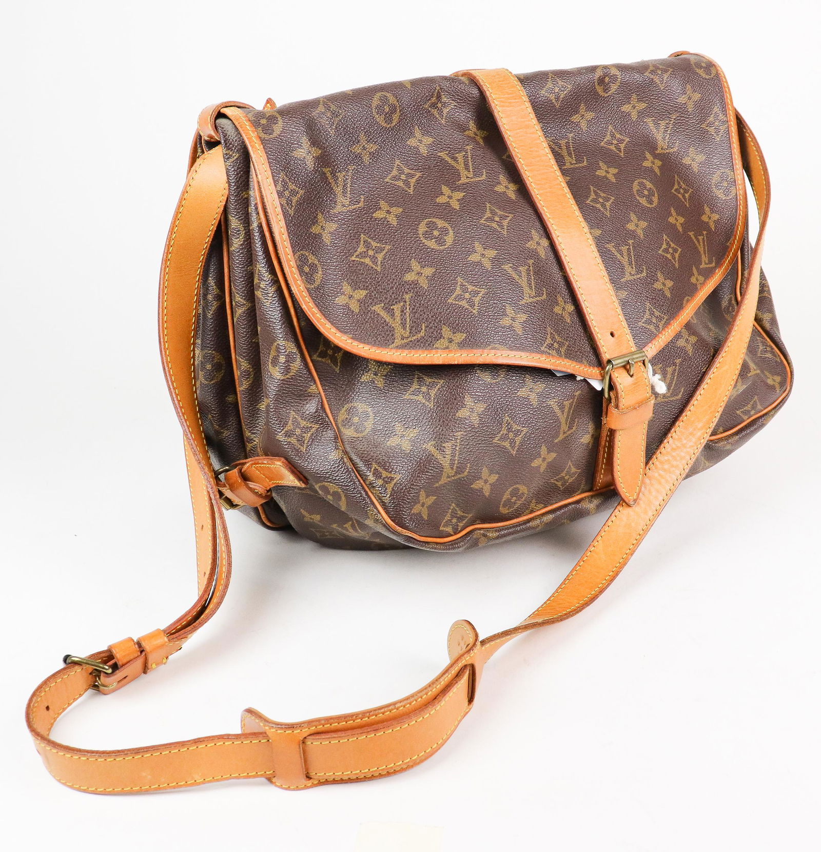 Louis Vuitton Saumur 35 in Vachetta Monogram Canvas (1 of 5)