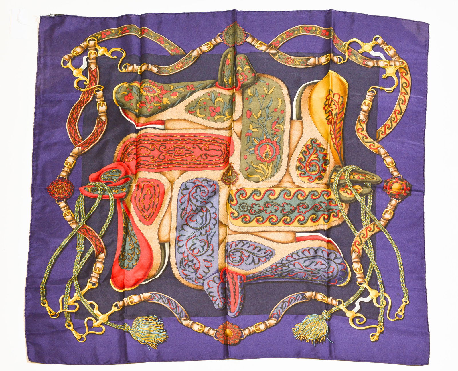 Hermes Scarf in 100% Twill Silk: Genuine Pre-Owned Hermes Scarf in Navy/Gold/Green/Red 100% Twill Silk in AB condition. Pattern / Title is "Festival" by Henri d'Origny Measurements: 90*90cm (Length * Height * Width). This lot include