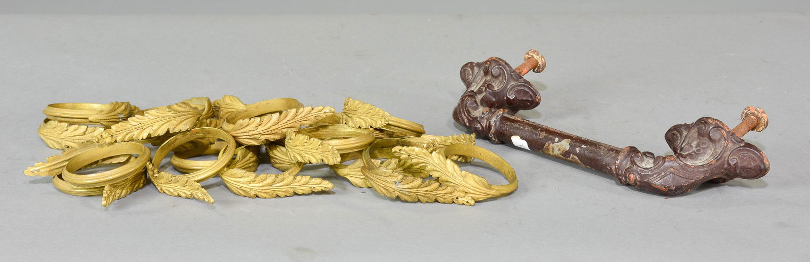 Metal Door Handle / Pull & Assorted Curtain Rings (1 of 4)