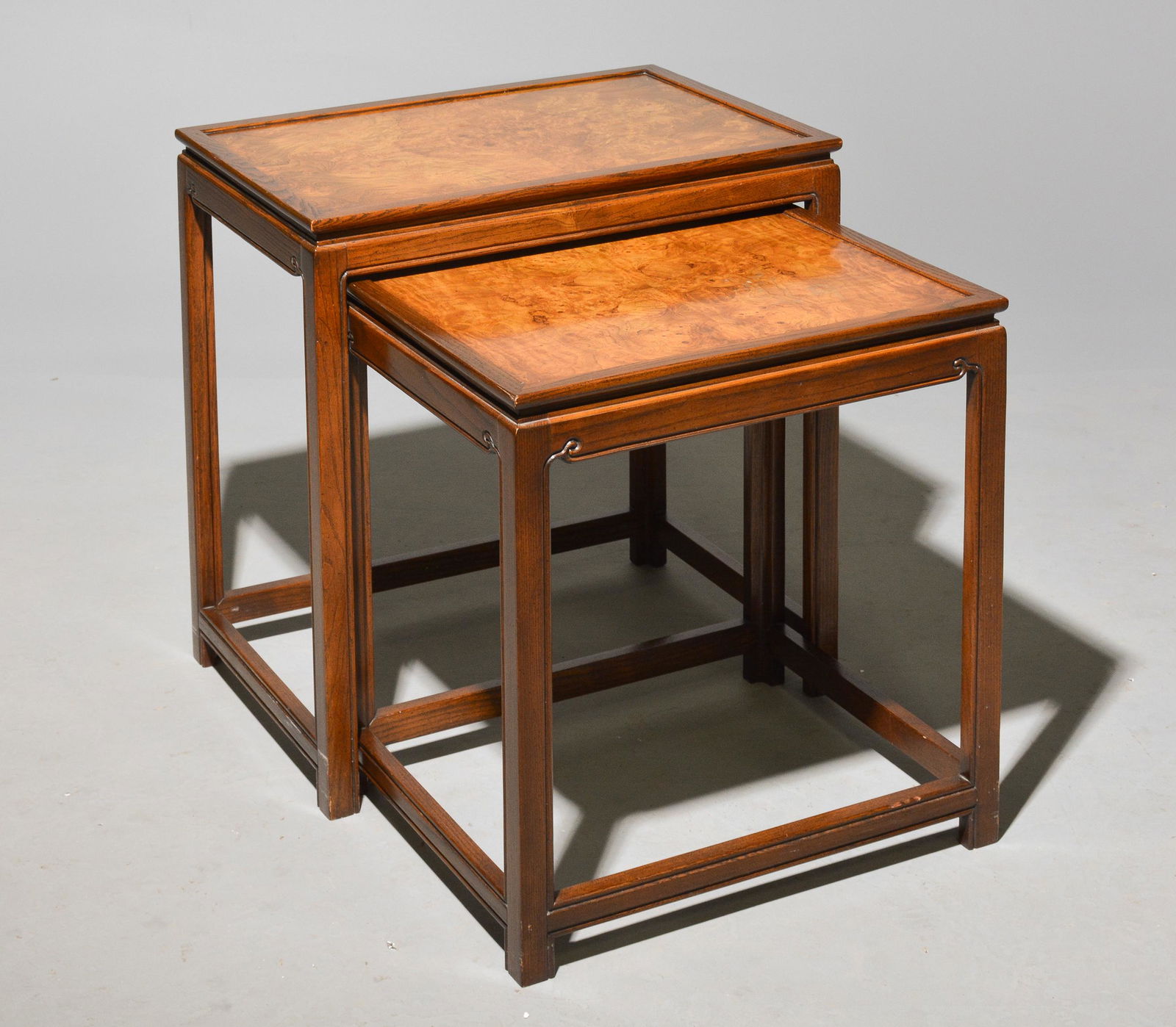 Nest of 2 Tables (1 of 2)