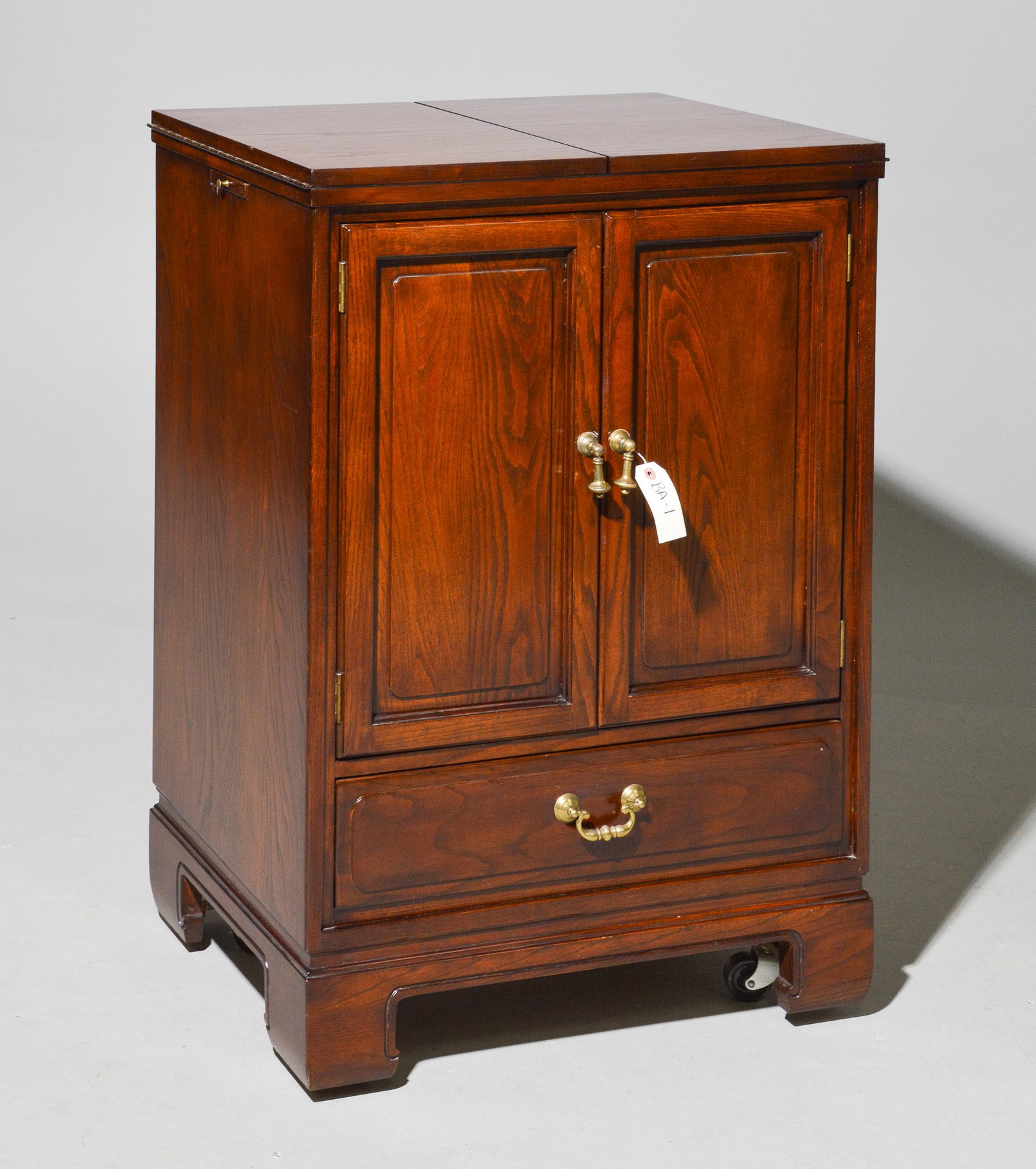 Davis Mahogany Bar Cabinet (1 of 4)