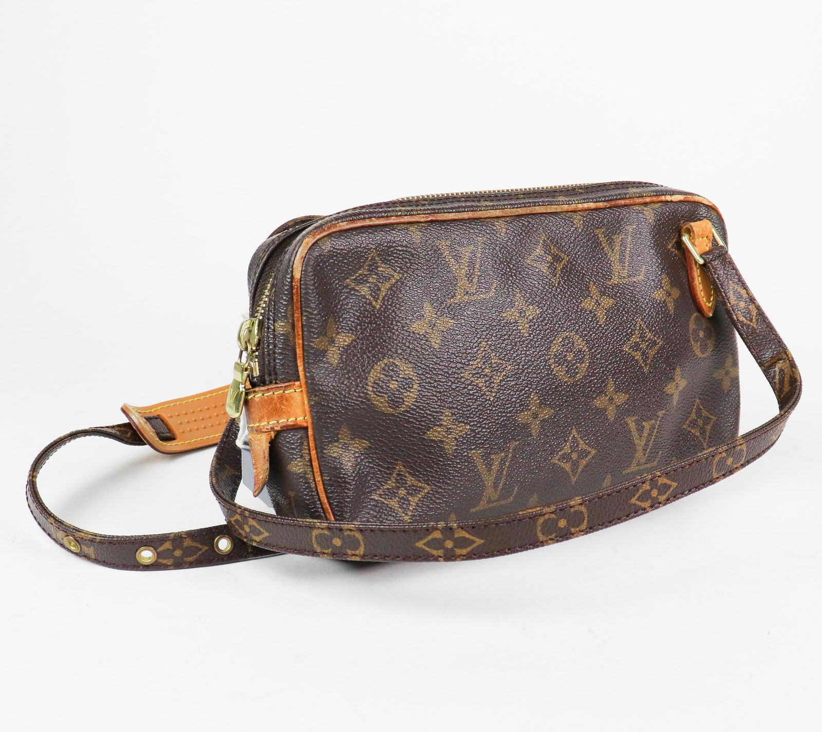 Louis Vuitton Marly Bandouliere - Coated Canvas: Genuine Pre-Owned Louis Vuitton Marly Bandouliere in Brown Monogram Canvas in B condition. Date Code is TH0920 (February 1990) This lot includes the following accessories: . Measurements: 22*12*4,2cm