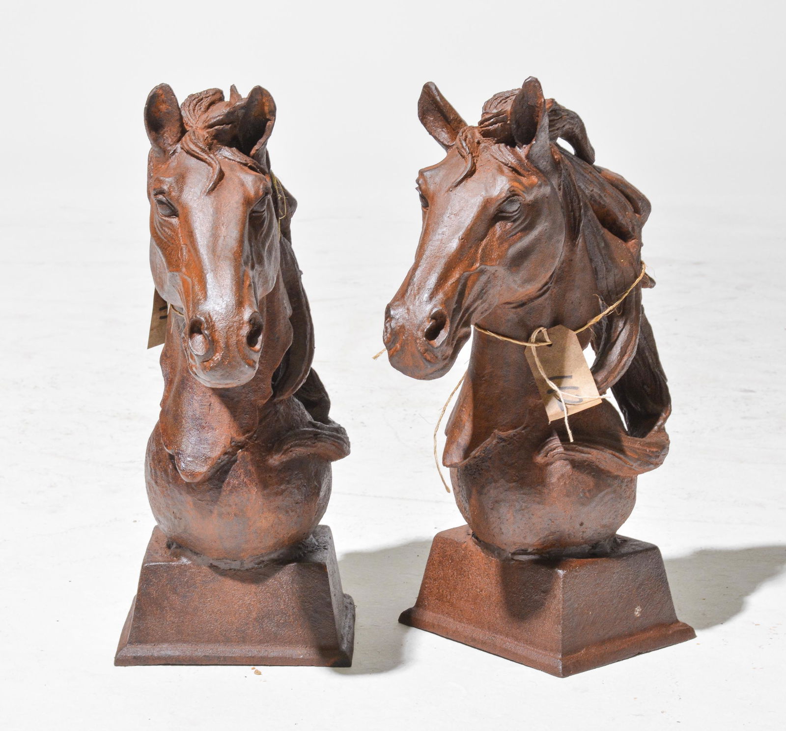 2 Cast Iron Horse Heads (1 of 2)