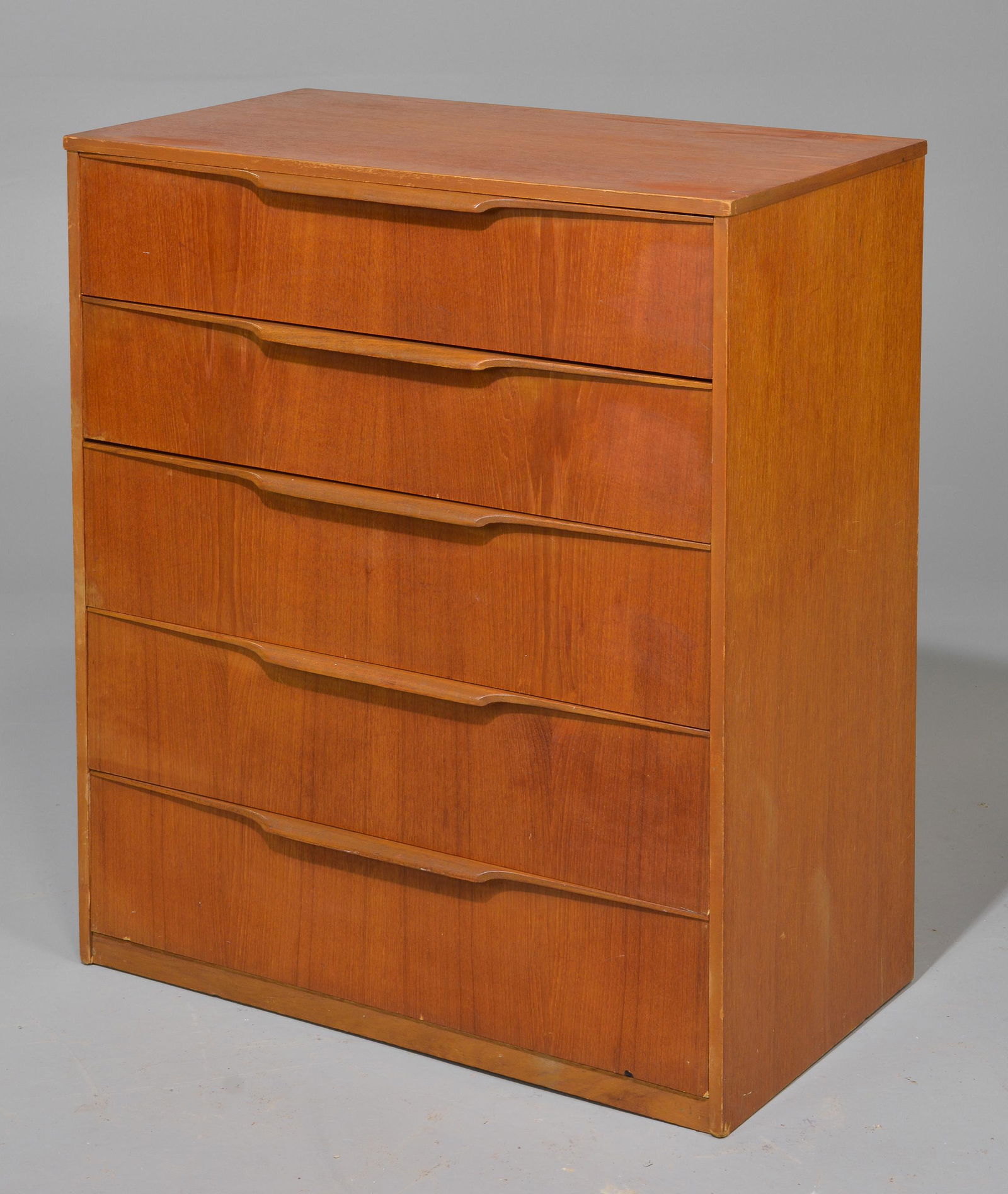 Mid Century Modern 5 Drawer Chest (1 of 6)