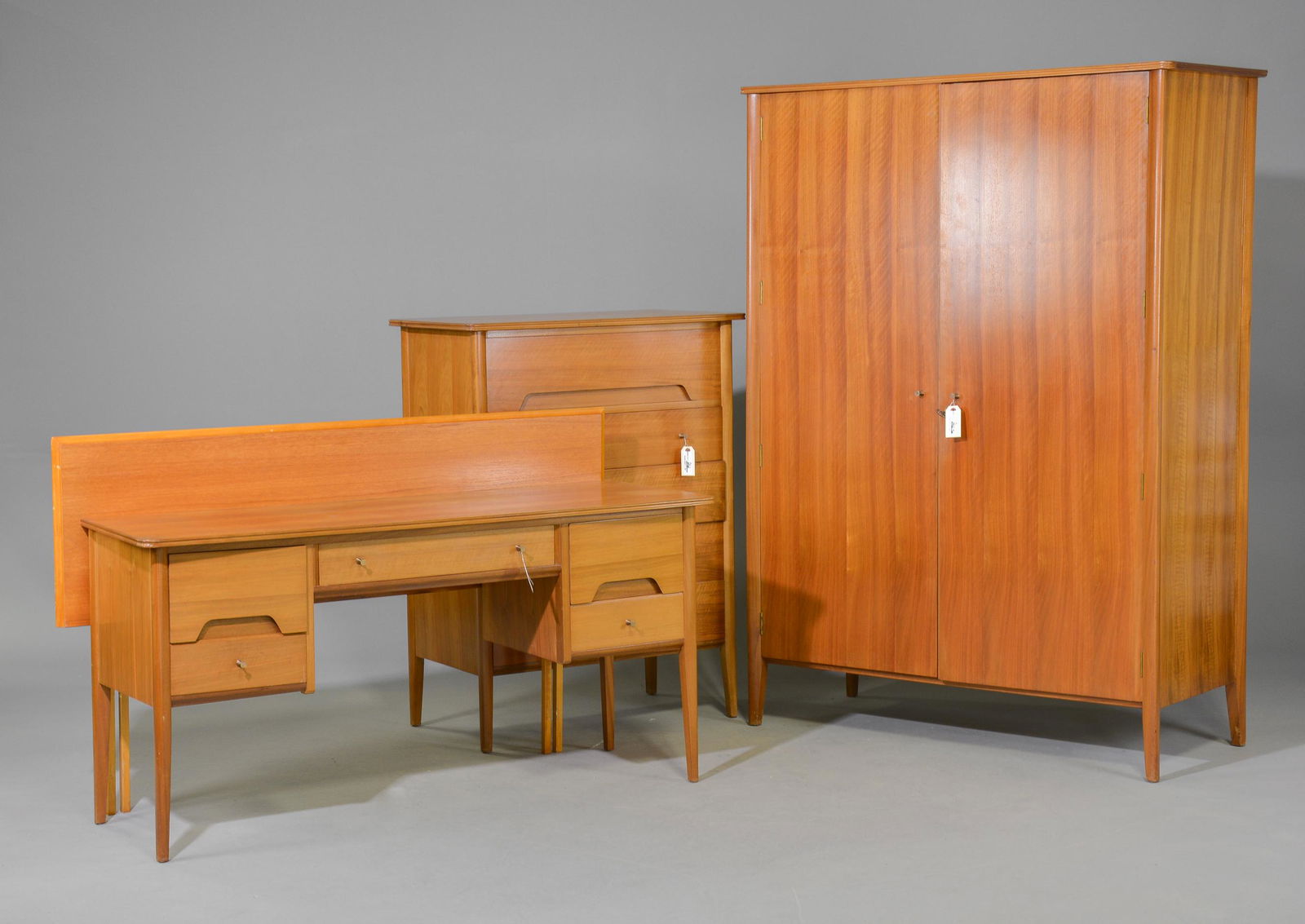 Mid Century Modern Bedroom Suite - Younger (1 of 8)