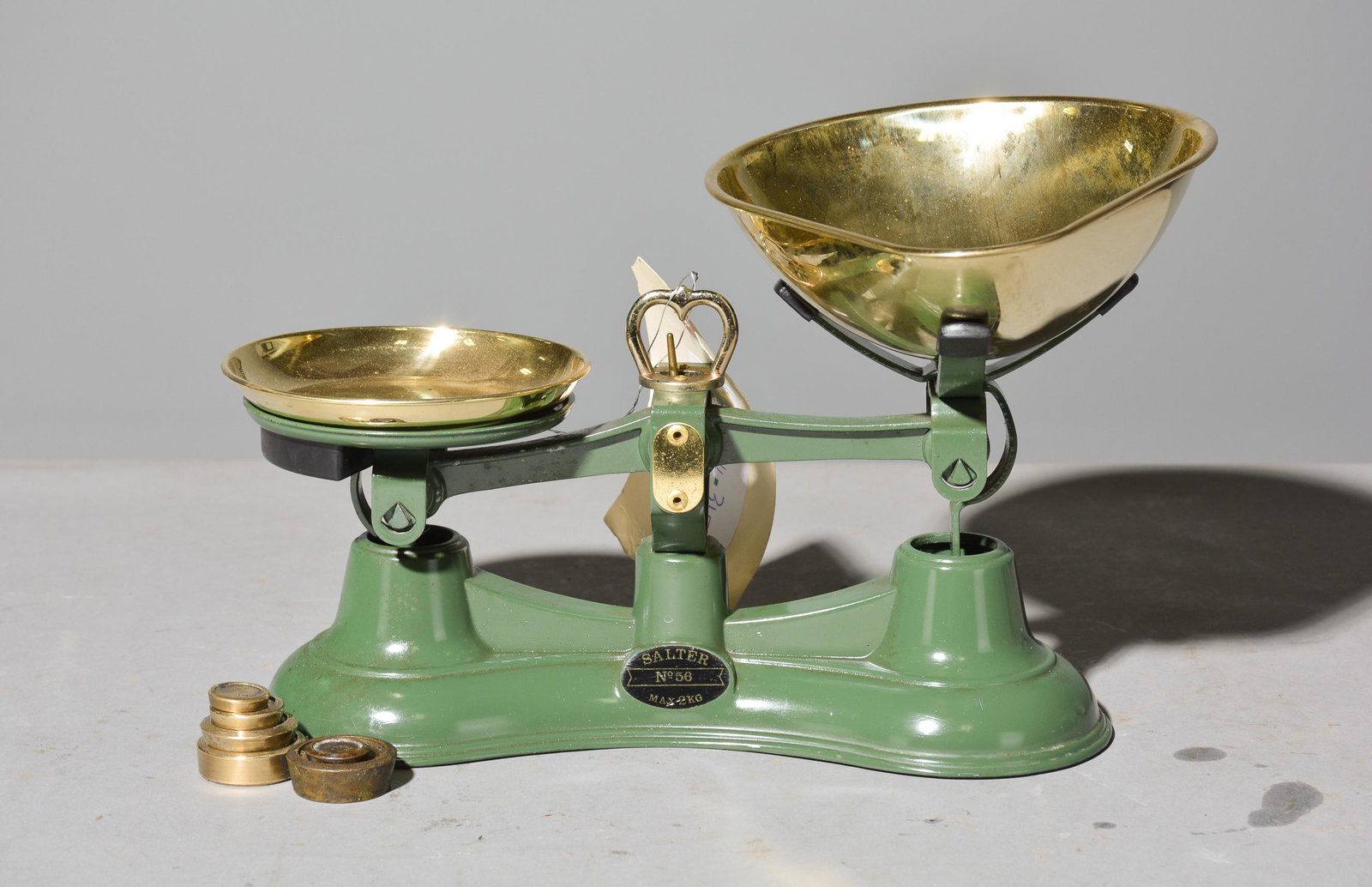 British Green Balance Scale with Weights (1 of 2)