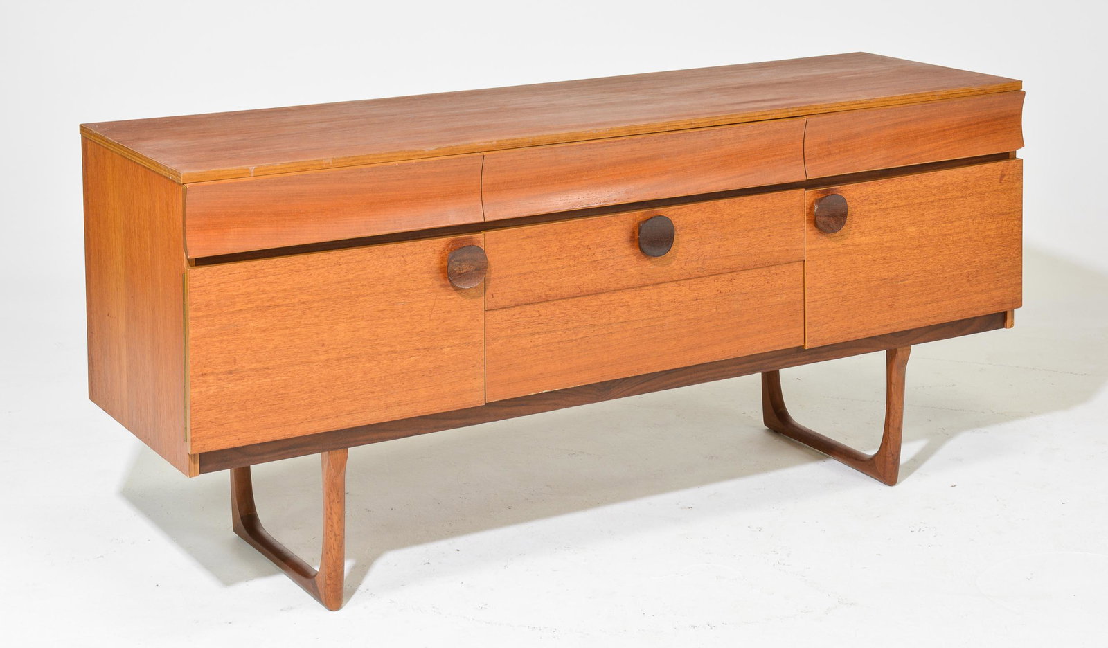 Mid Century Modern Low Credenza (1 of 5)