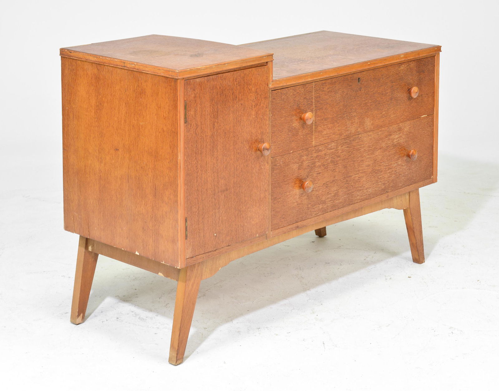 Mid Century Modern Chest / Dressing Table (1 of 5)