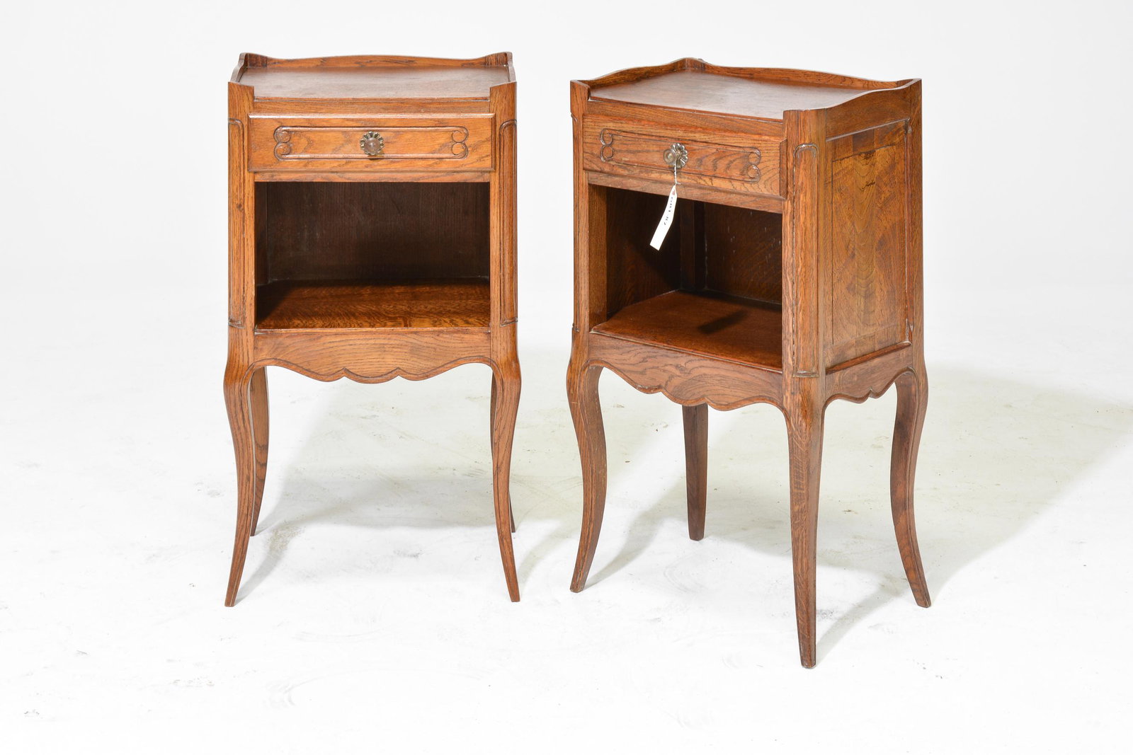2 French Louis XV Style Nightstands: 2 French Louis XV Style Nightstands - 28 in tall x 15 x 12