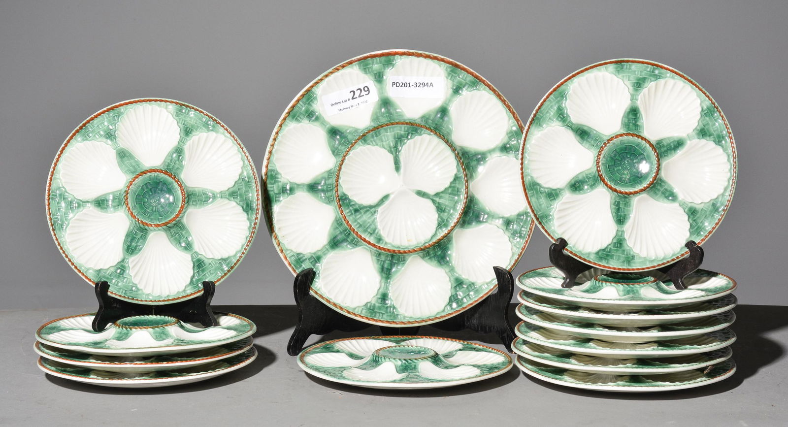 13pc French Green Oyster Plates - Platter & 12 Plates (1 of 4)