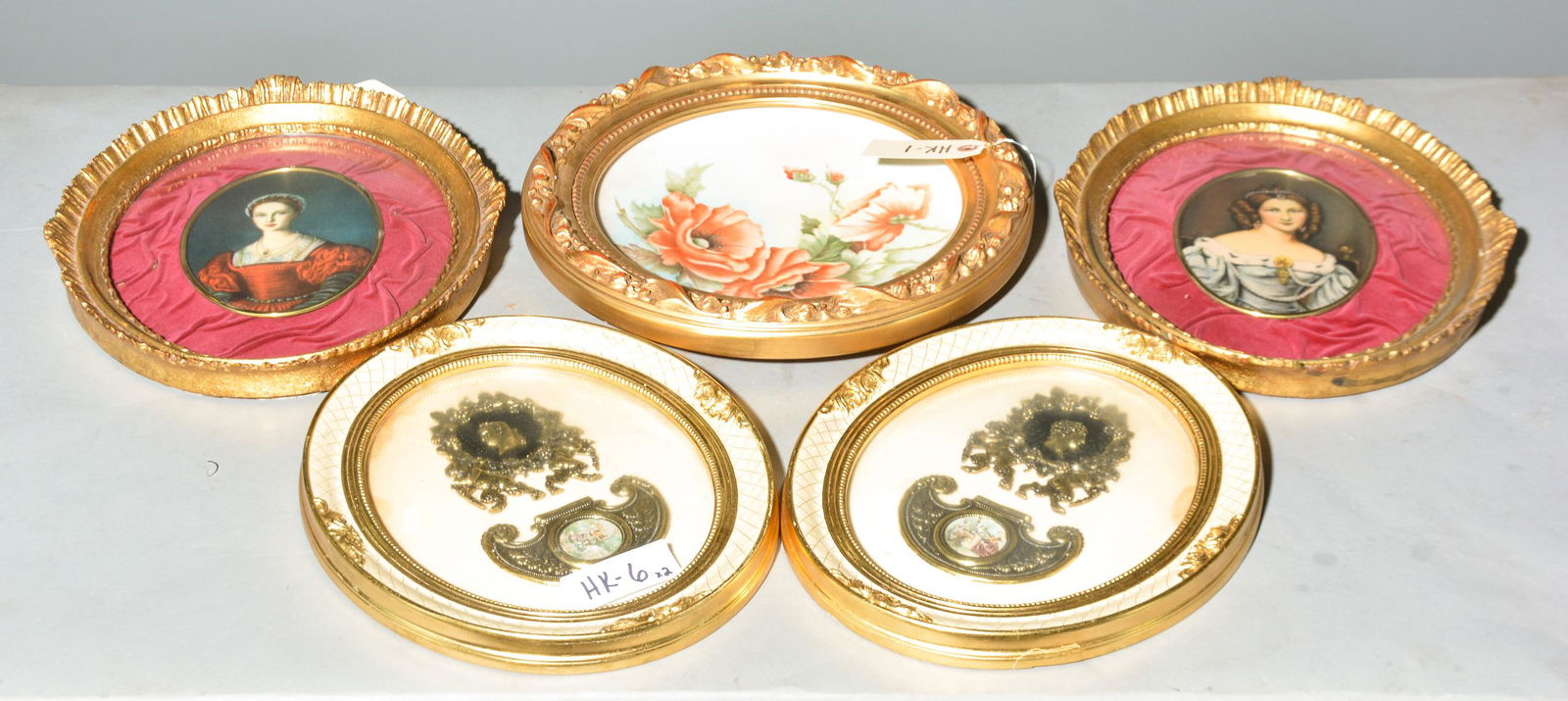 5pcs - Gilt Framed Portraits / Art & Painted Plate (1 of 5)