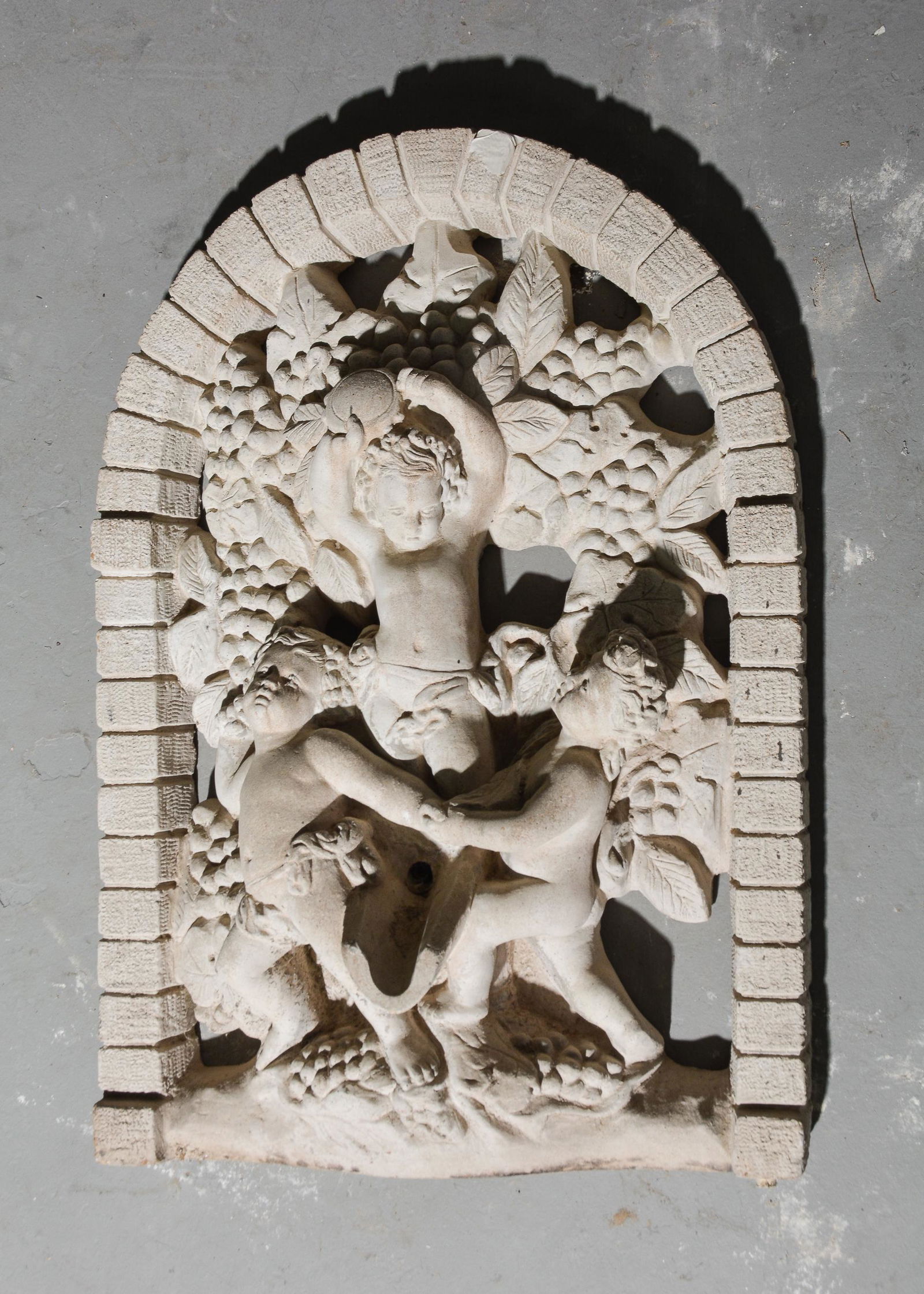 Triple Cherub Concrete Wall Plaque (1 of 3)