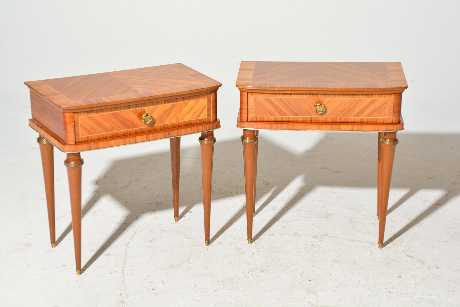 2 Louis XV Style Single Drawer Nightstands: 2 Louis XV Style Single Drawer Nightstands - 21 in tall x 20 x 13