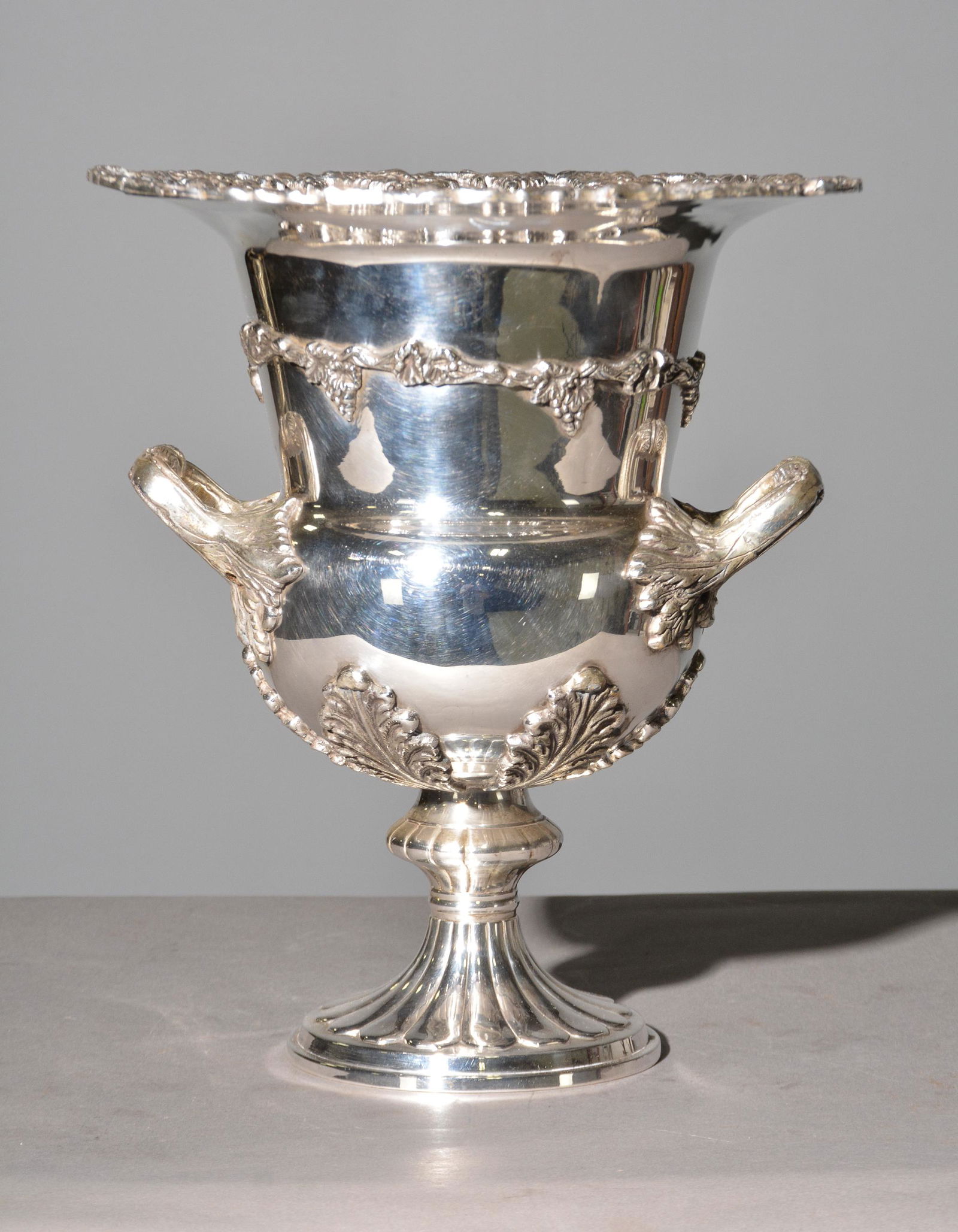 Sheffield Silverplate Champagne Bucket (1 of 5)