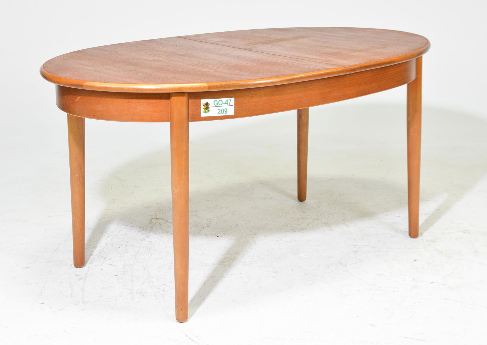 Mid Century Modern Oval Table with Pop Up Leaf (1 of 3)