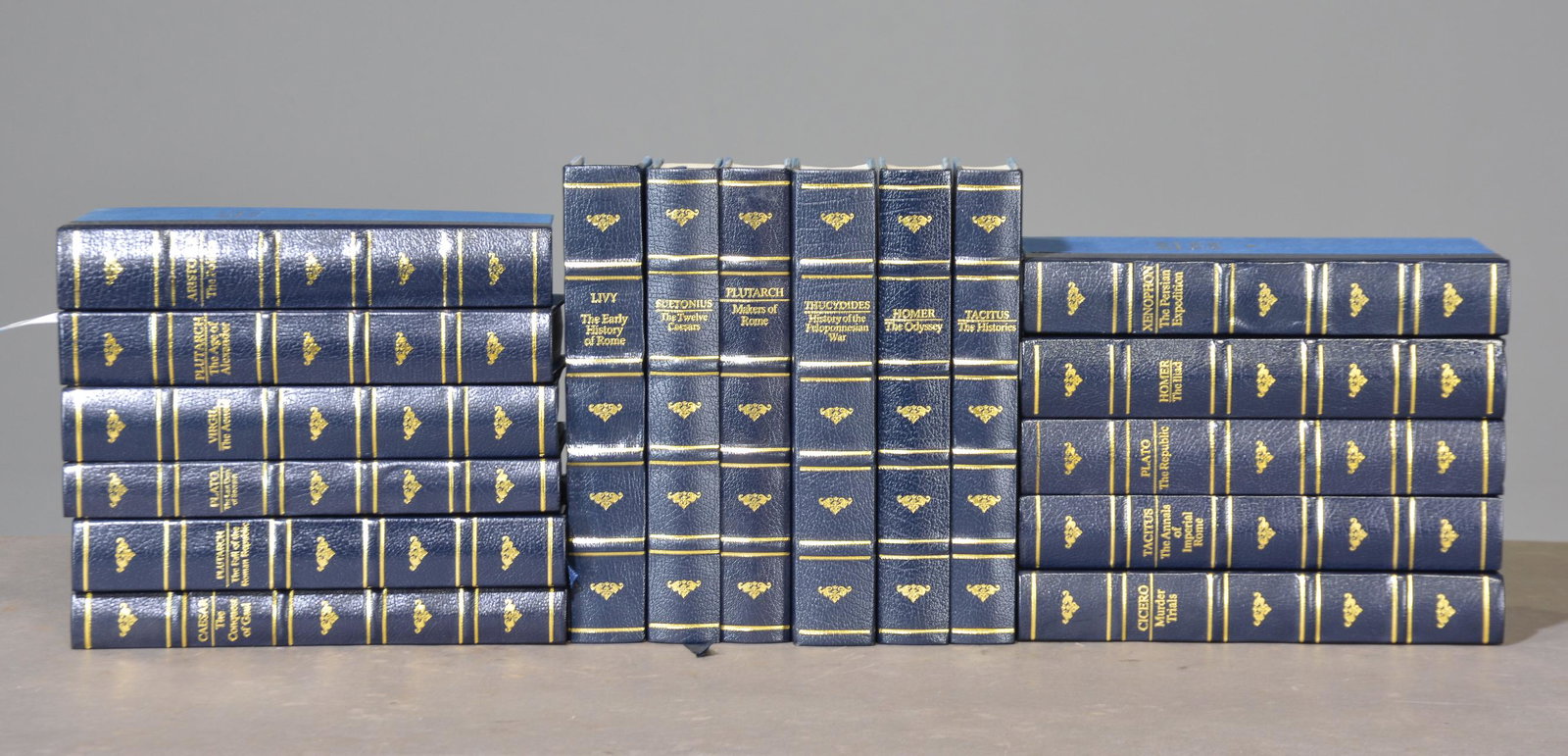 17 Volumes Assorted English Novels (1 of 5)