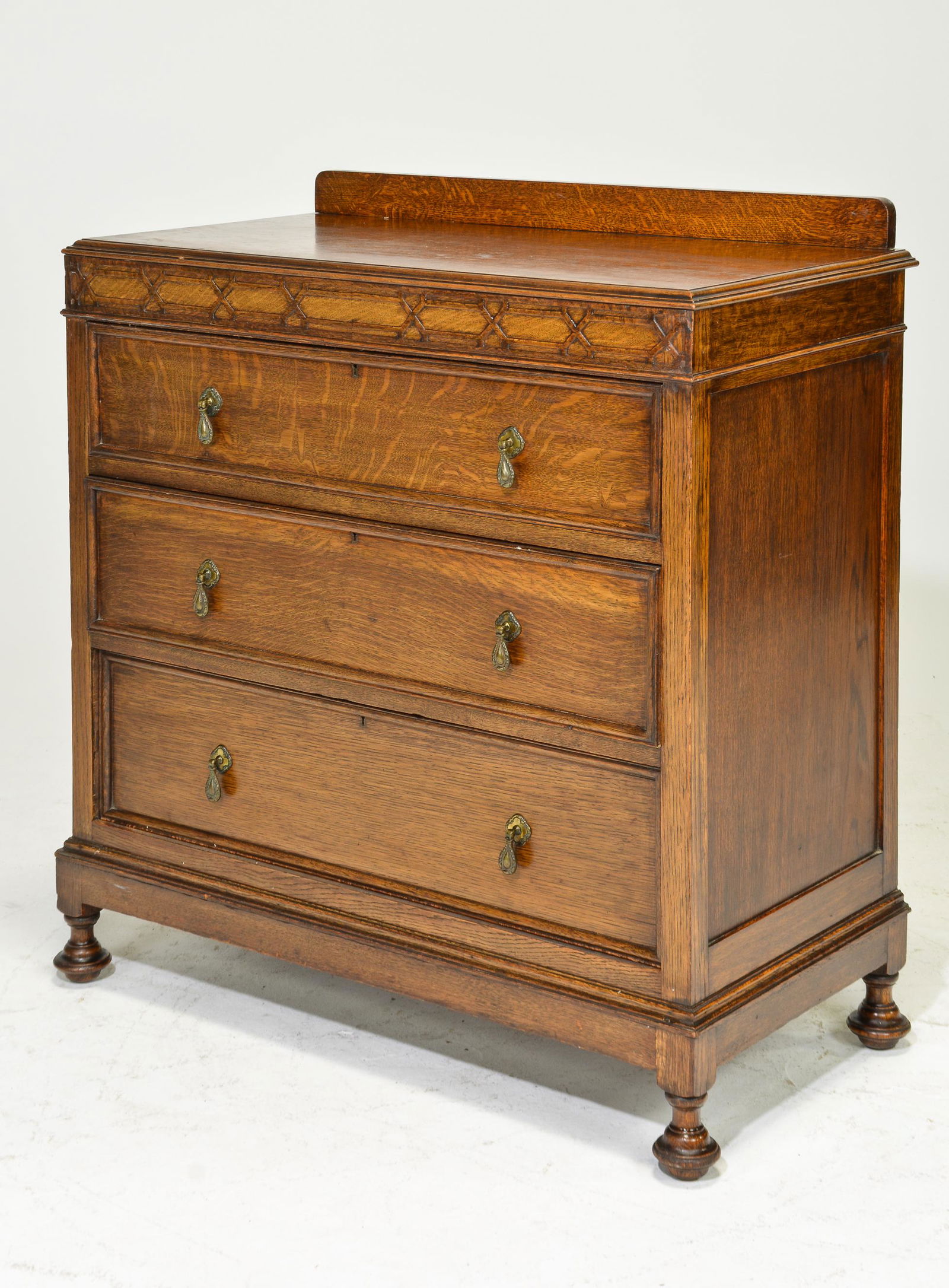 British Oak 3 Drawer Chest (1 of 3)