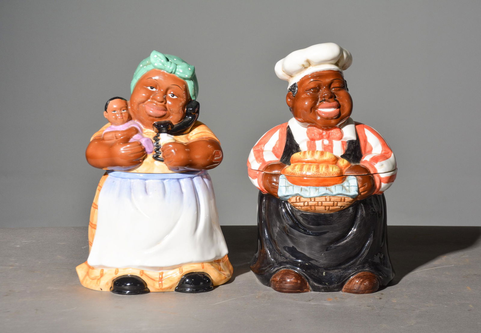 2 American Pottery Cookie Jars (1 of 3)