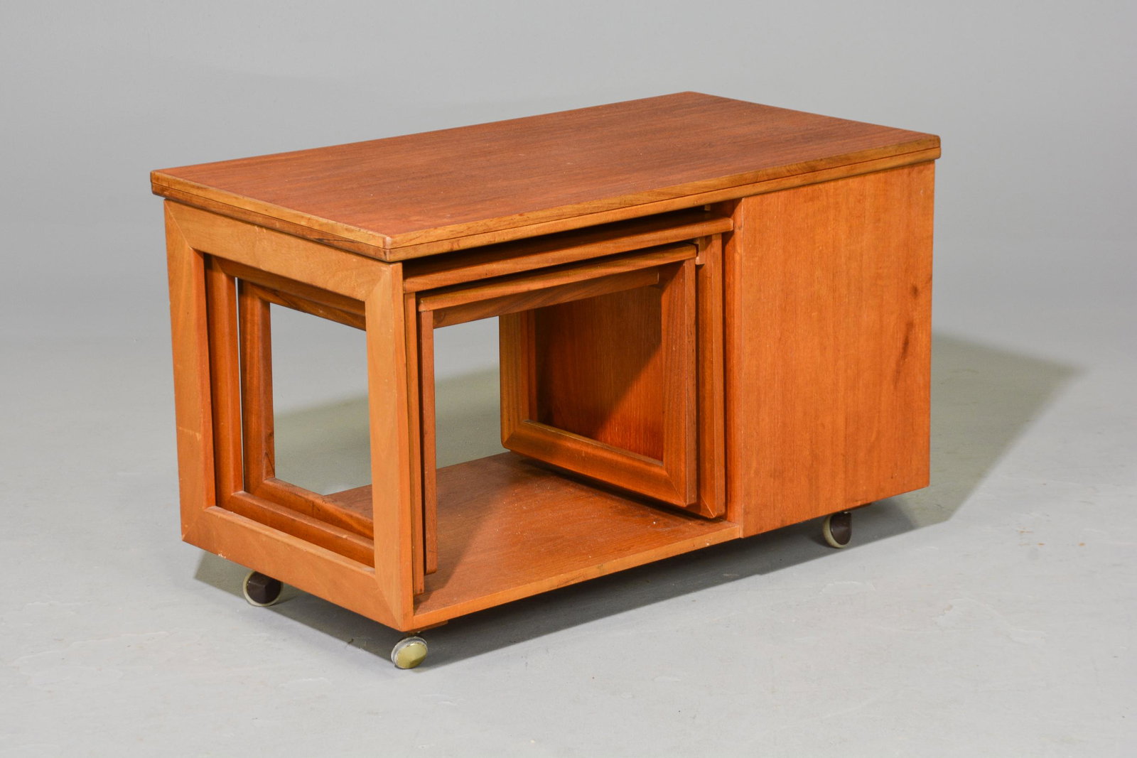 Mid Century  Flip Top Coffee Table - McIntosh (1 of 6)