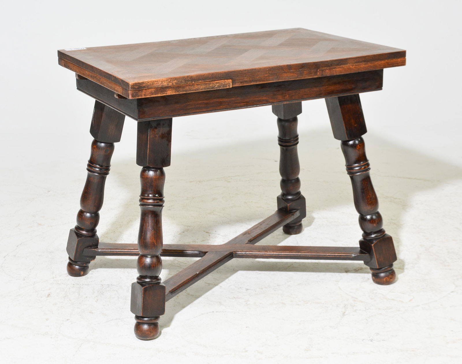 French Petite Oak Draw Leaf Table (1 of 3)