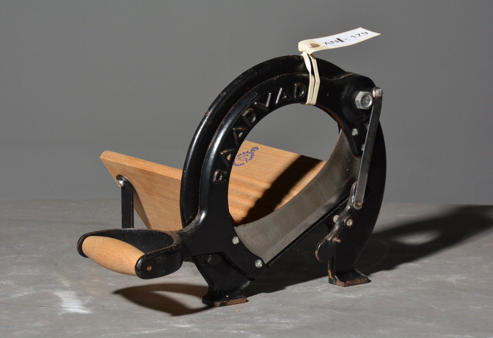 Painted Bread / Cabbage Slicer (1 of 3)