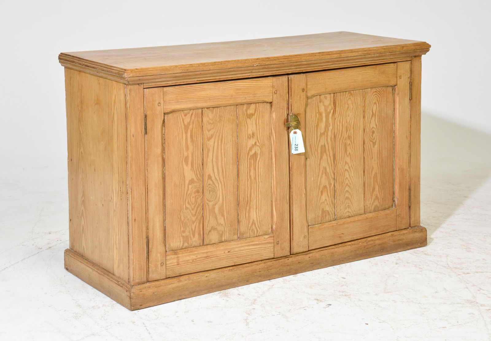 Two Door British Rustic Country Style Base (1 of 5)