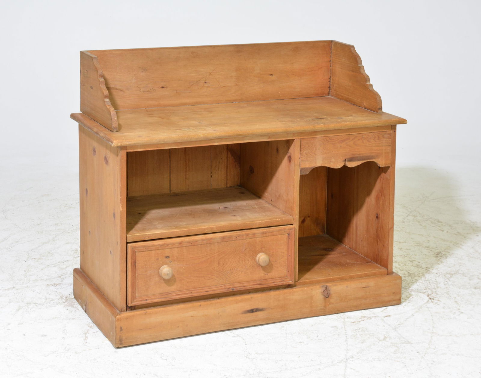 Small Pine Cabinet (1 of 2)