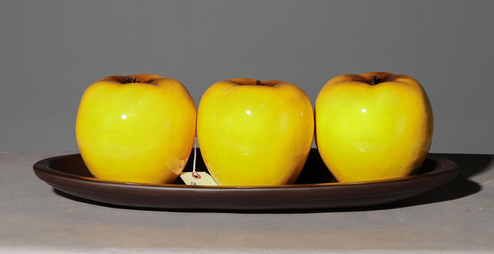 3 Yellow Ceramic Apples & Tray (1 of 3)